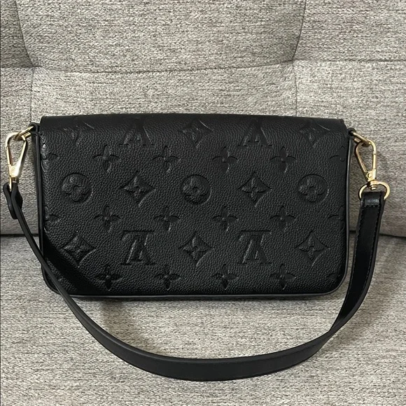 Embossed Black Shoulder Bag - Picture 4 of 4